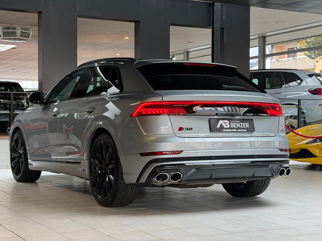Audi SQ8