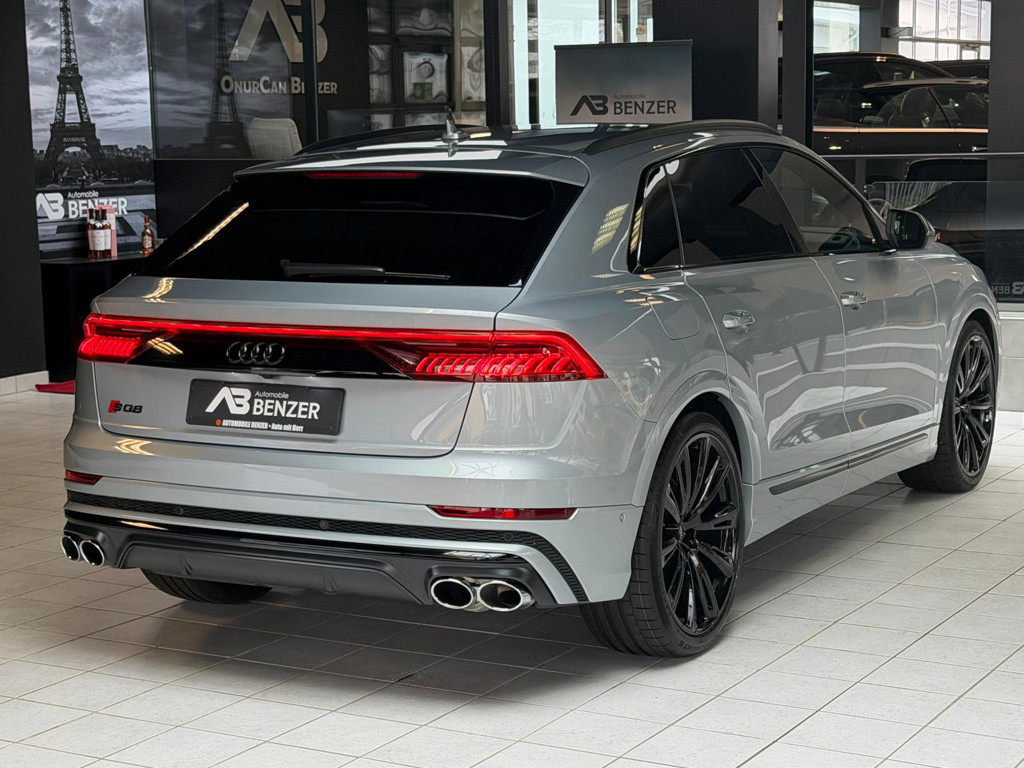 Audi SQ8