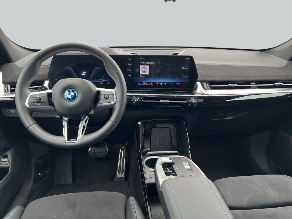 BMW iX2