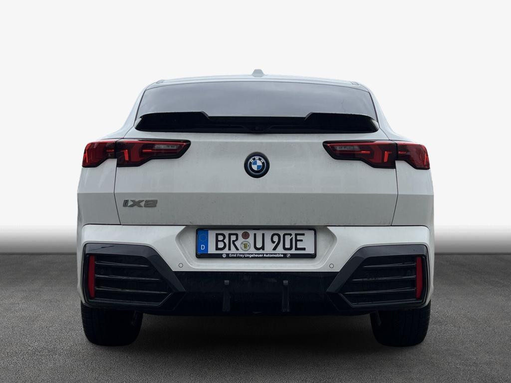 BMW iX2