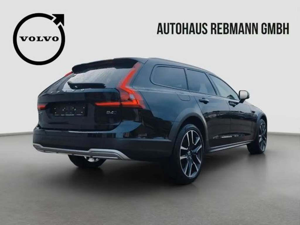 Volvo V90 Cross Country