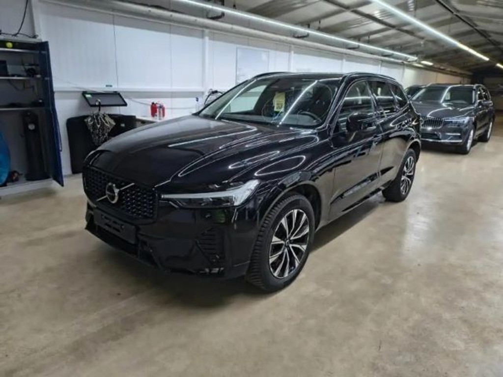 Volvo XC60 AWD Plus Dark