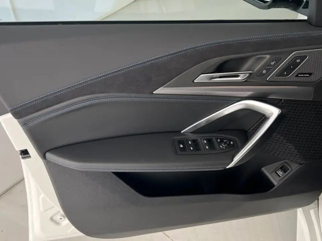 BMW iX2