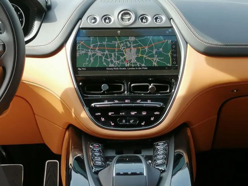 Aston Martin DBX