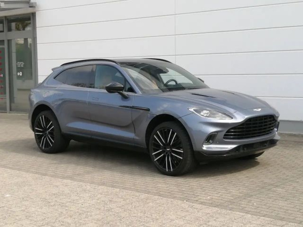 Aston Martin DBX