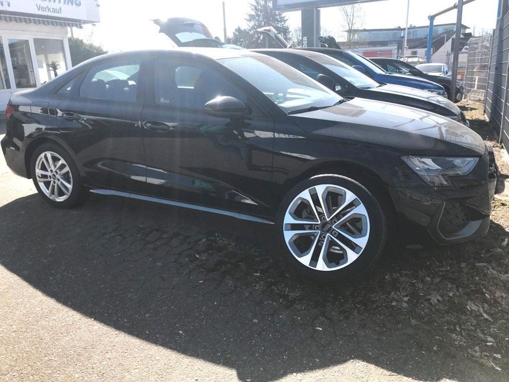 Audi A3 Sedan S-Line 35 TFSI