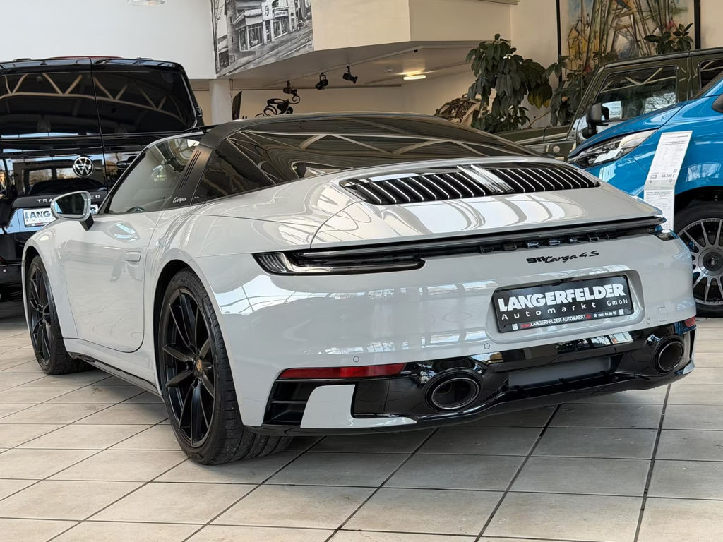 Porsche 992