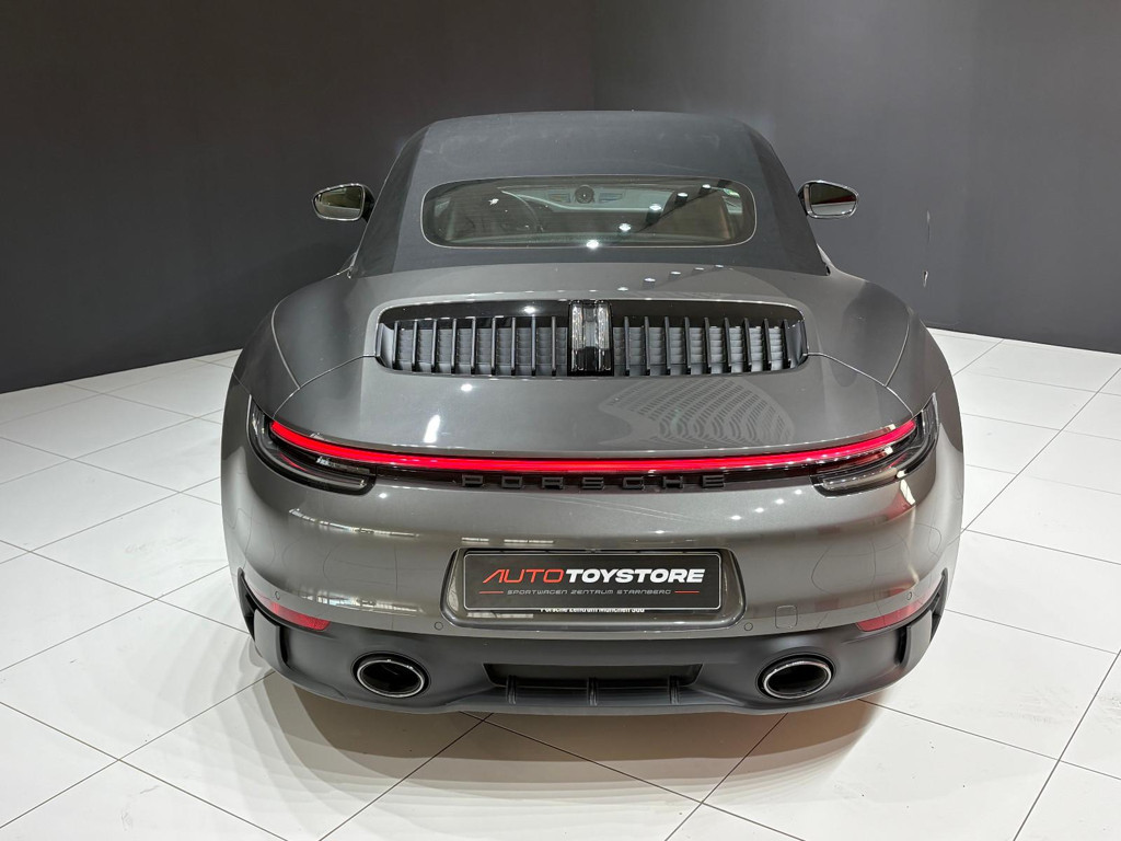 Porsche 992