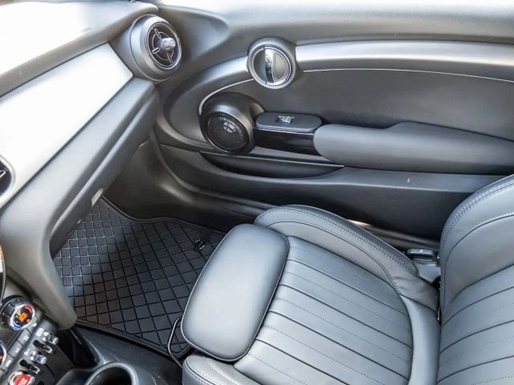 Mini John Cooper Works Cabrio