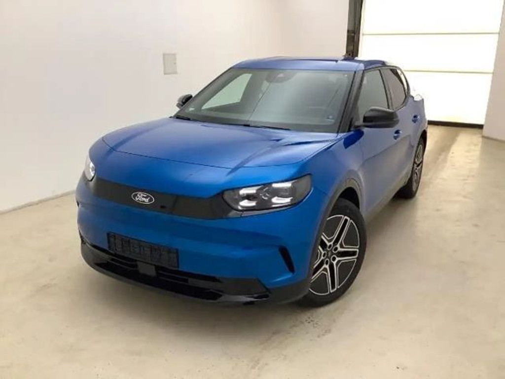 Ford Capri RWD Premium