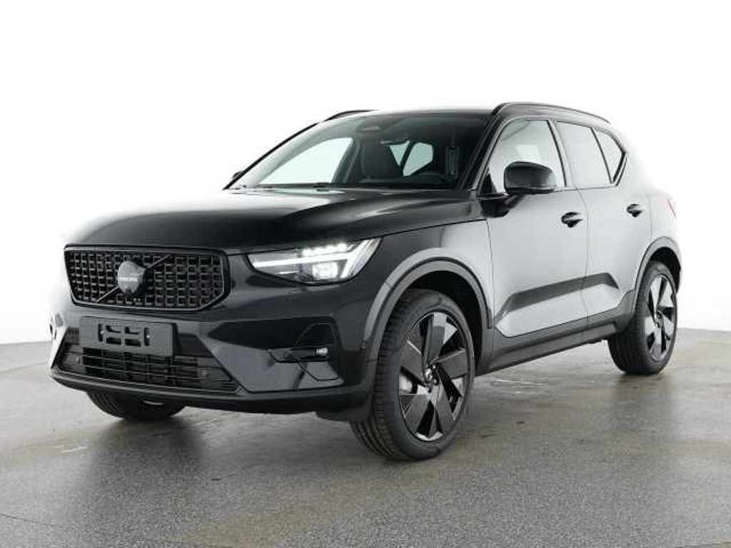Volvo XC40 B3 Black Edition 2WD !!360°+PIXEL-LED+PANO!