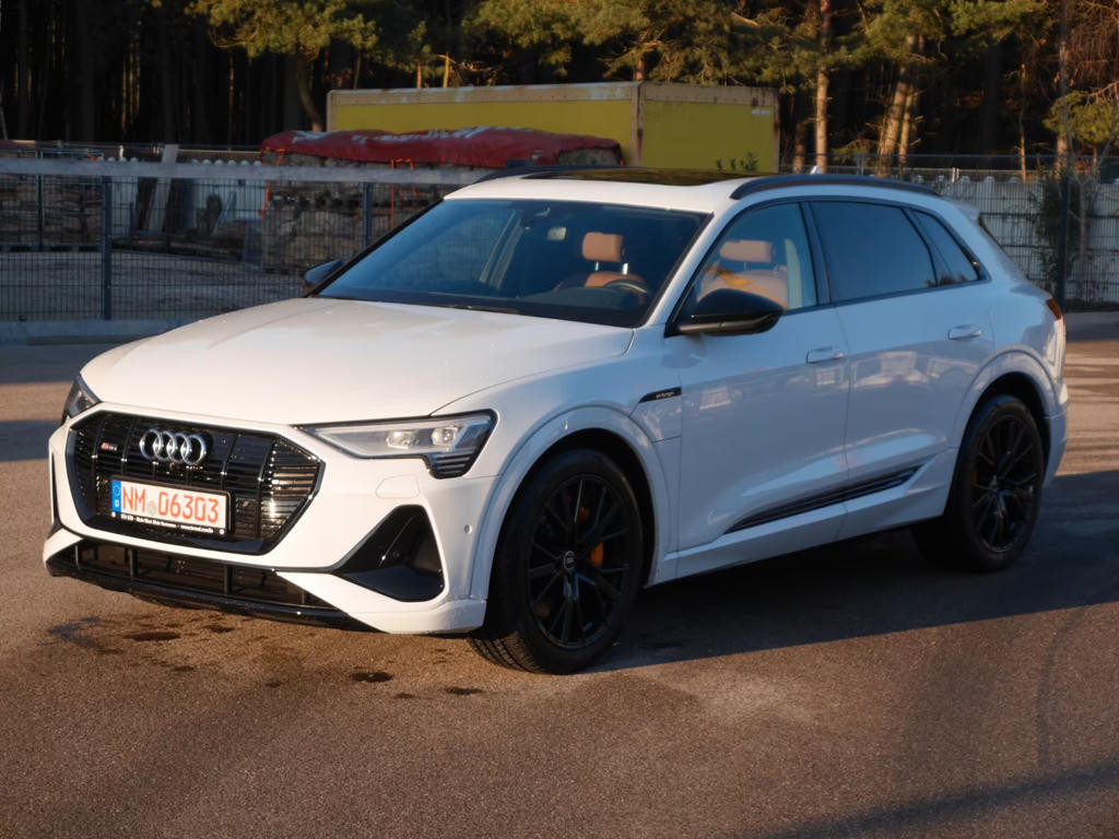 Audi e-tron Quattro S-Line 55
