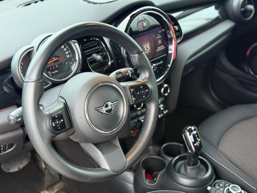 Mini Cooper Essential