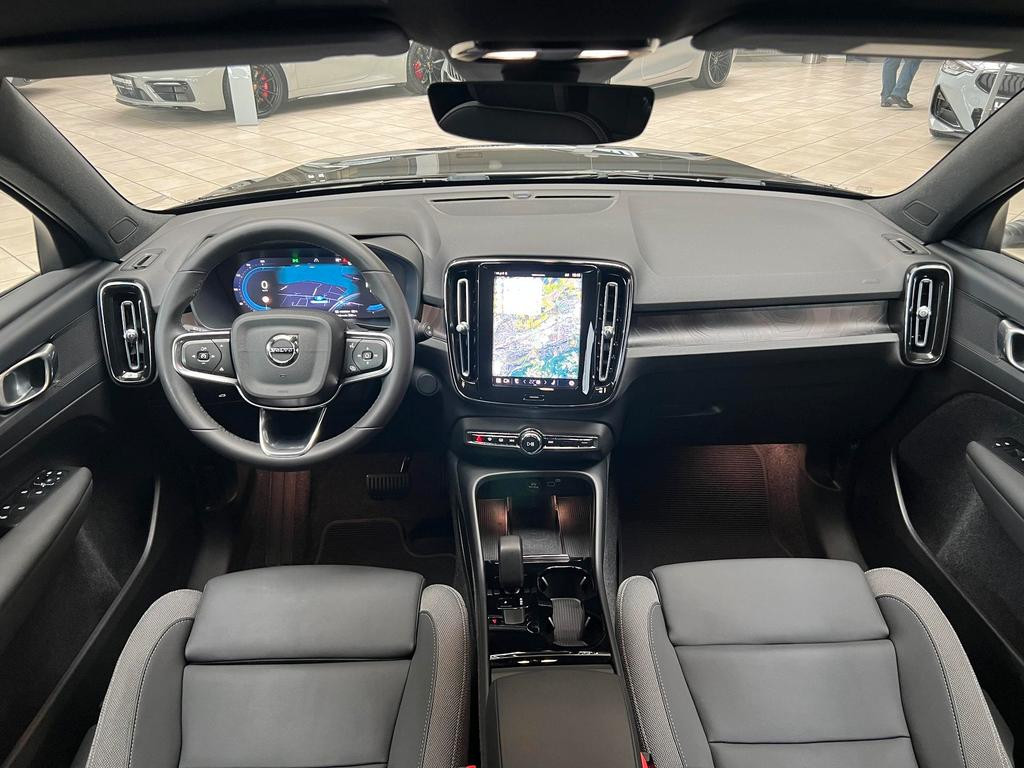 Volvo EX40