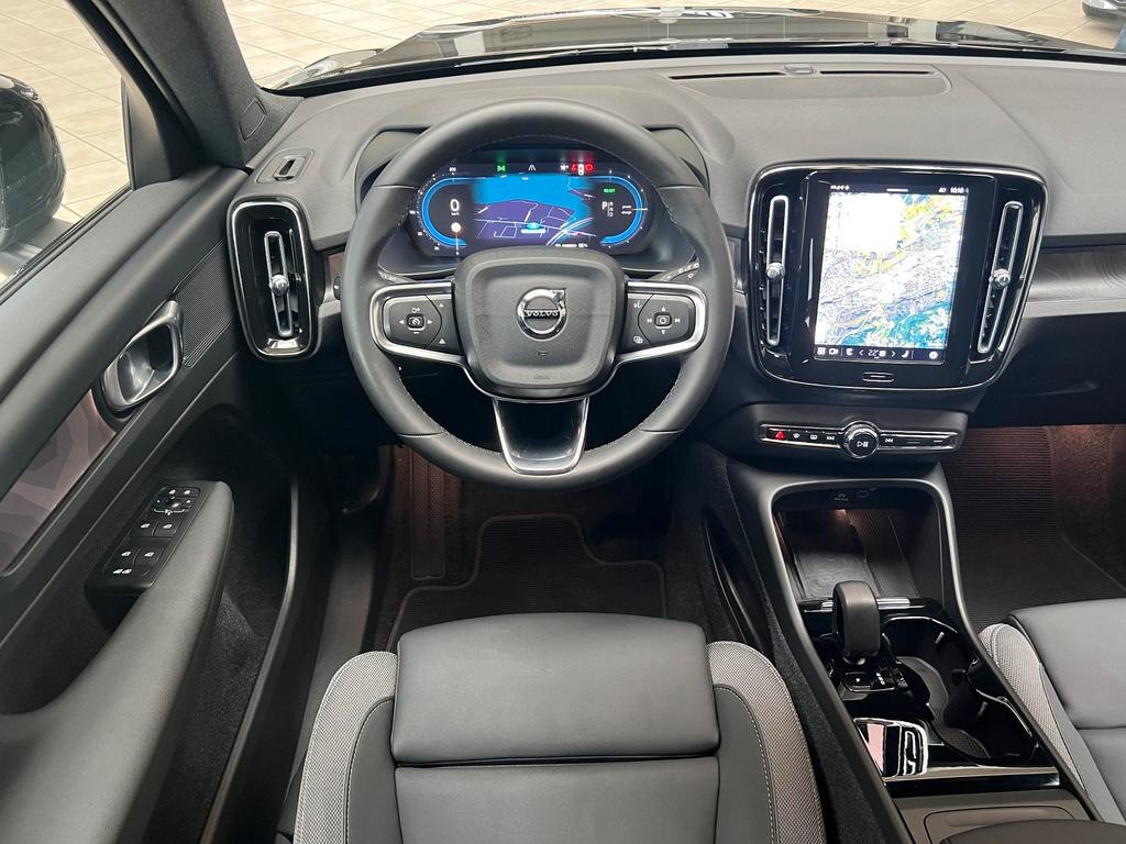 Volvo EX40