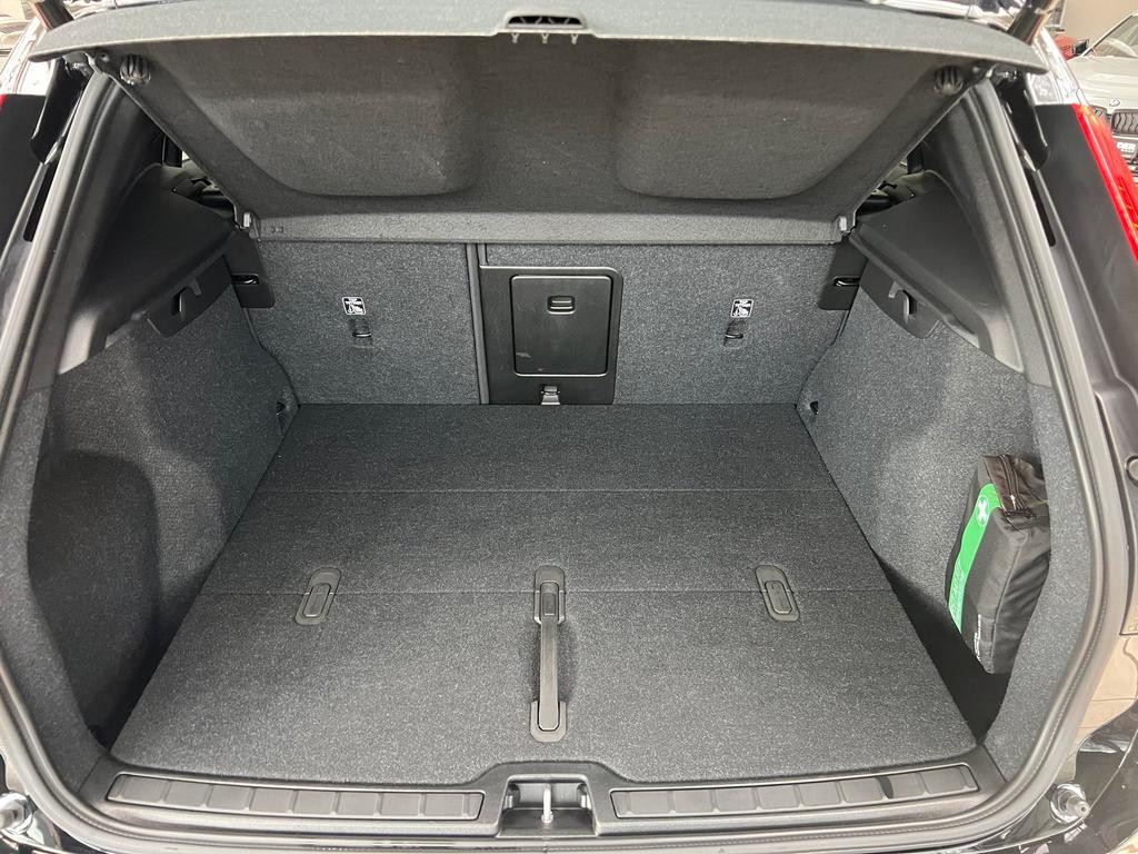 Volvo EX40