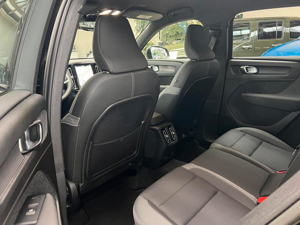 Volvo EX40
