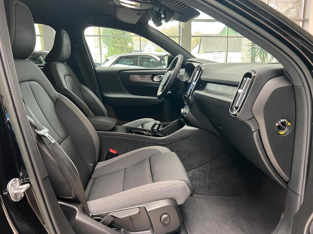 Volvo EX40