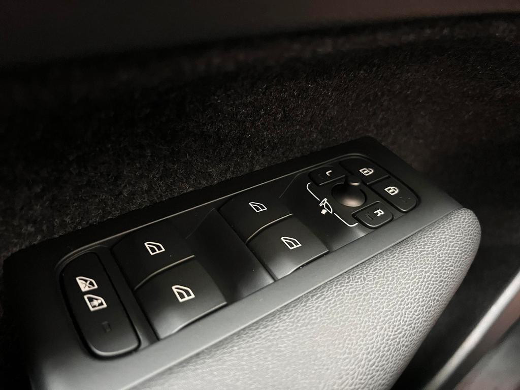 Volvo EX40