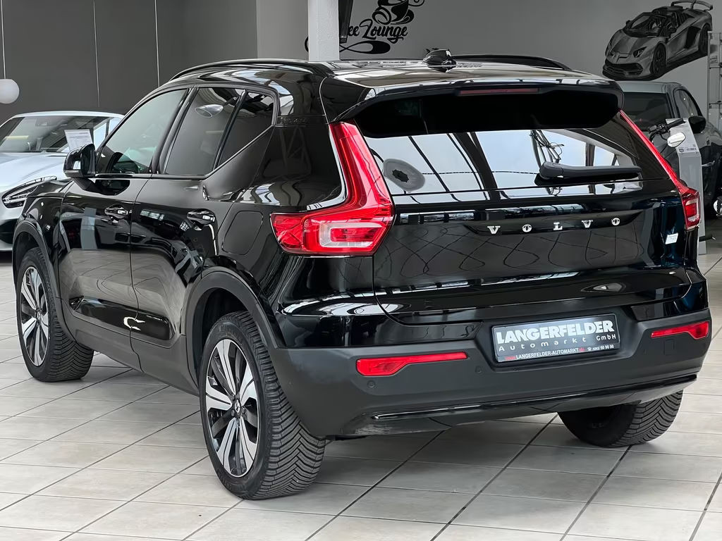 Volvo EX40