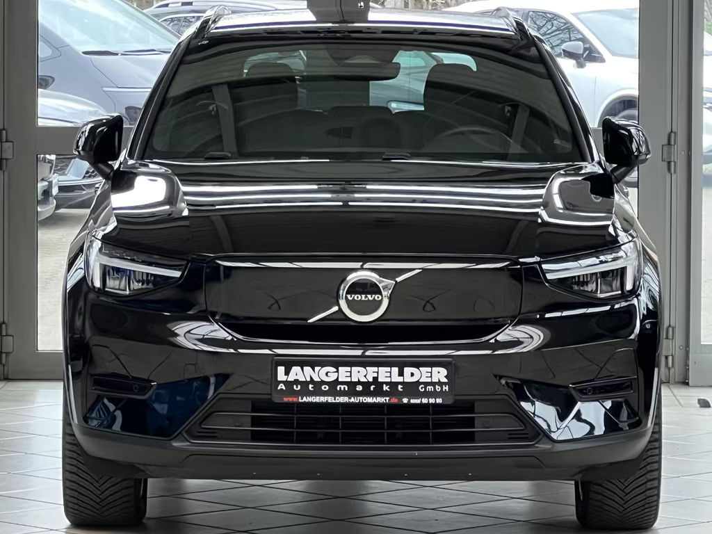 Volvo EX40
