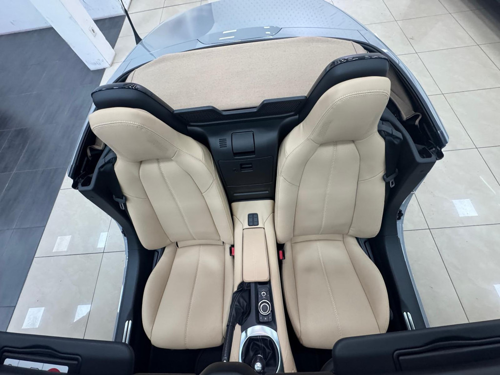 Mazda MX-5 Kazari *184 PS*RFK*NAV*BOSE*LED*