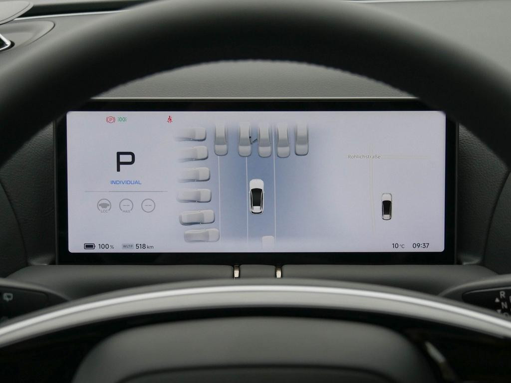 Xpeng G9