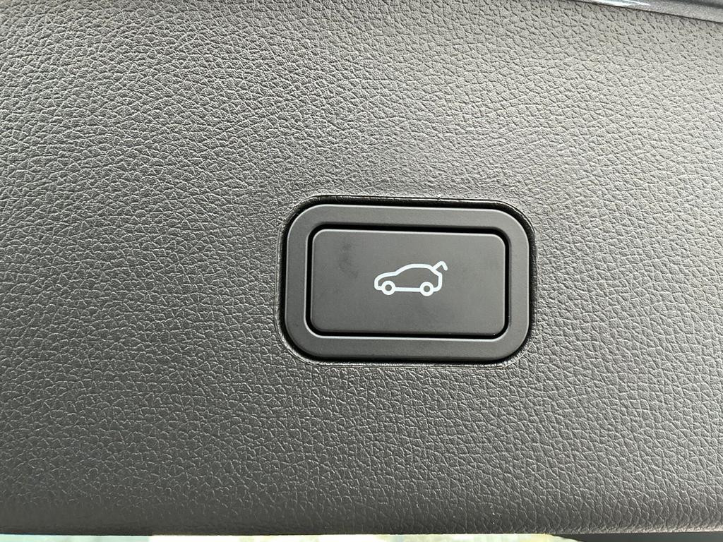 Xpeng G9