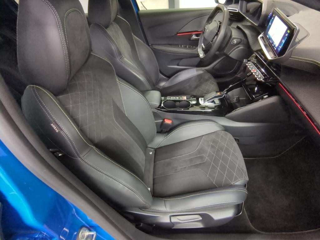 Peugeot e-208
