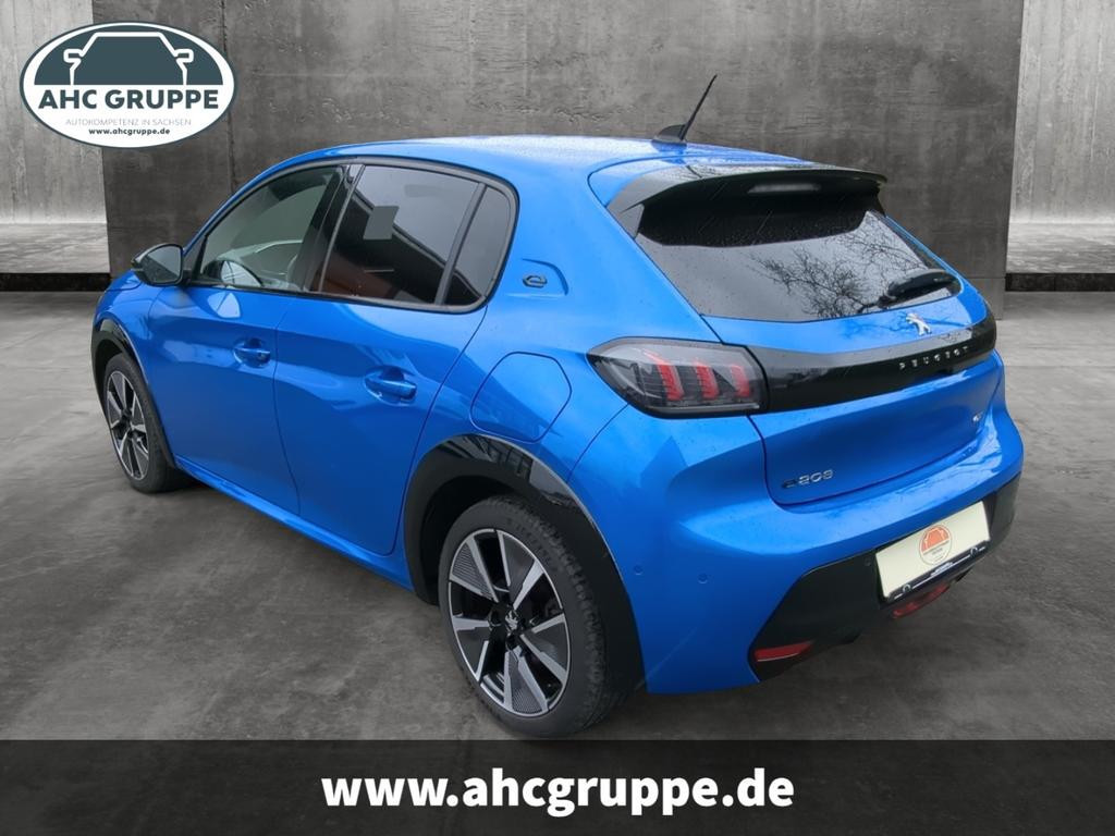 Peugeot e-208
