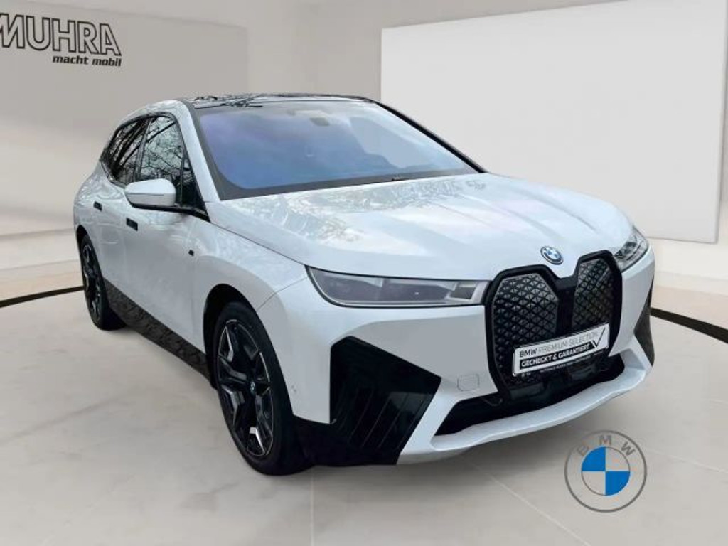 BMW iX