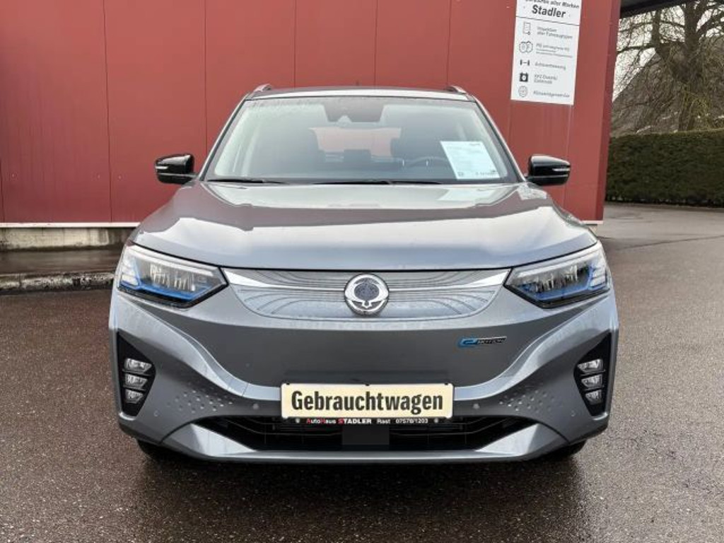 SsangYong Korando E-Motion TITANIUM LM-Räder , Klima , ZV , NAVI
