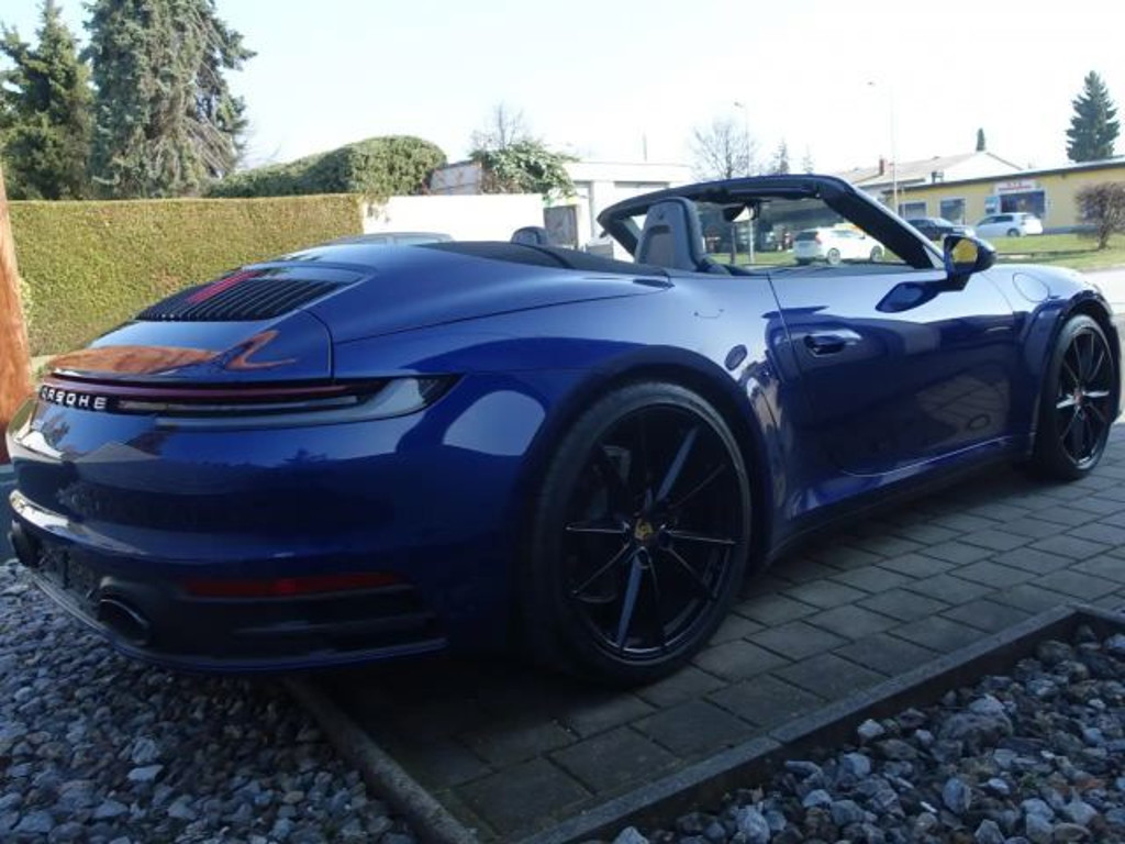 Porsche 992