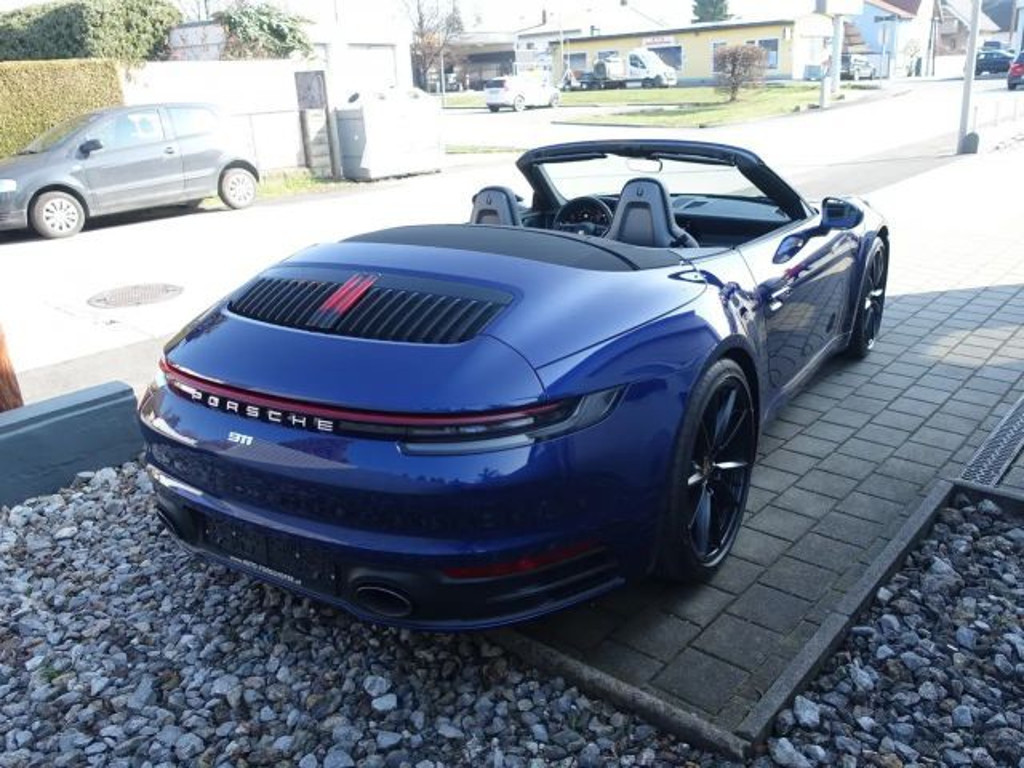 Porsche 992