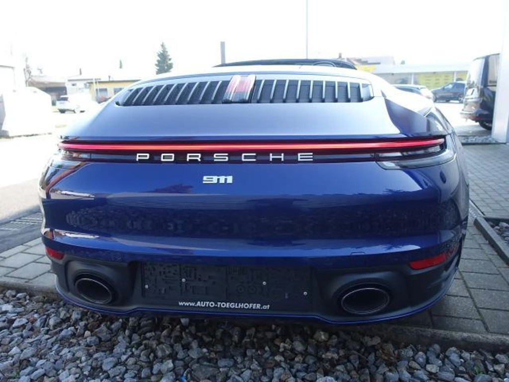 Porsche 992