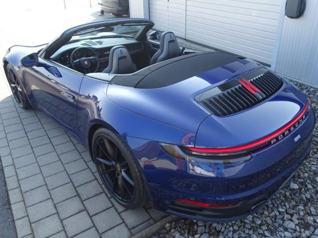 Porsche 992