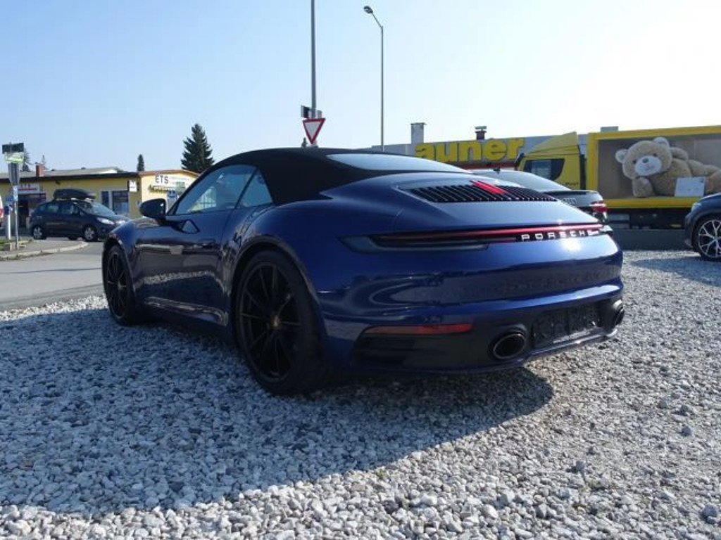 Porsche 992