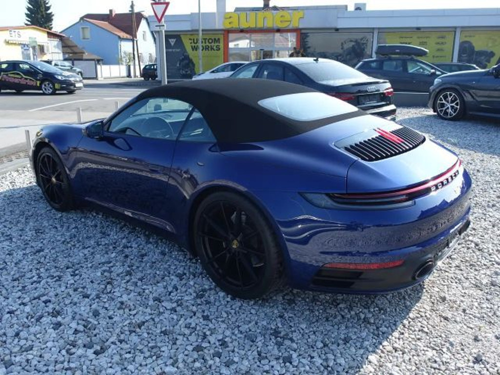 Porsche 992