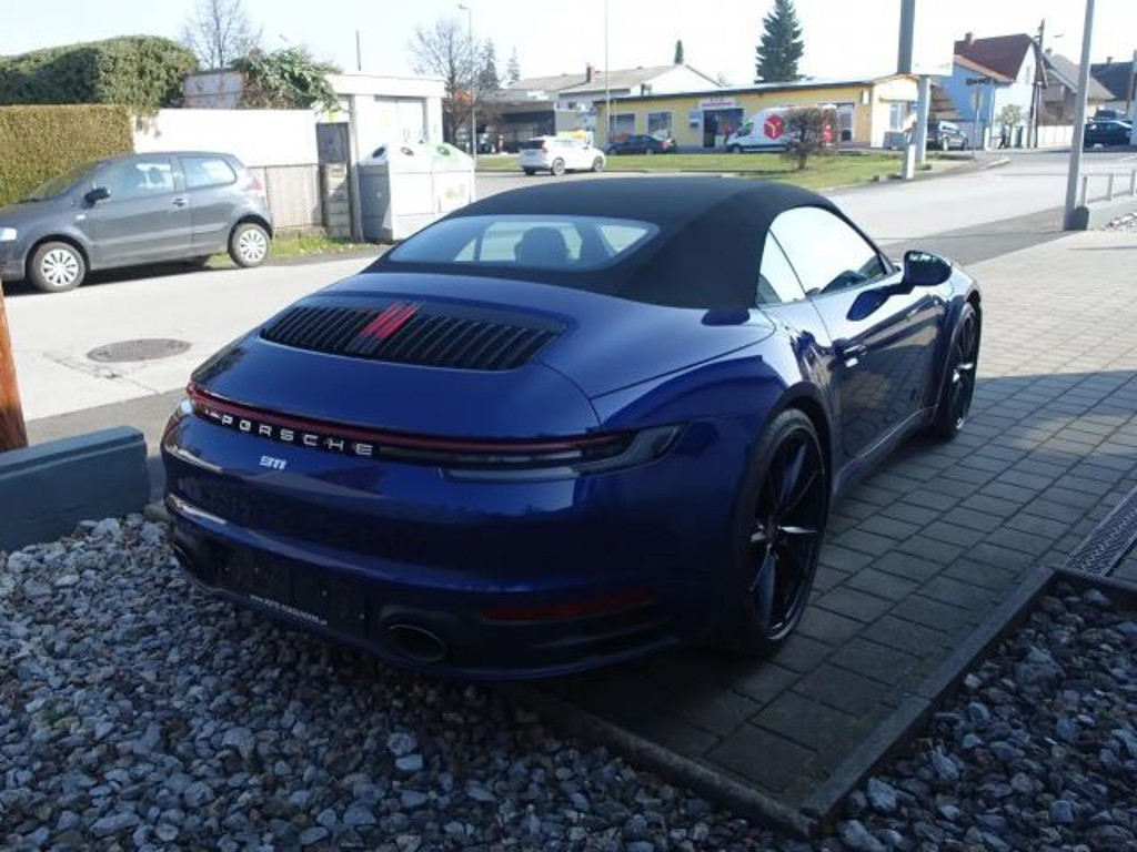 Porsche 992