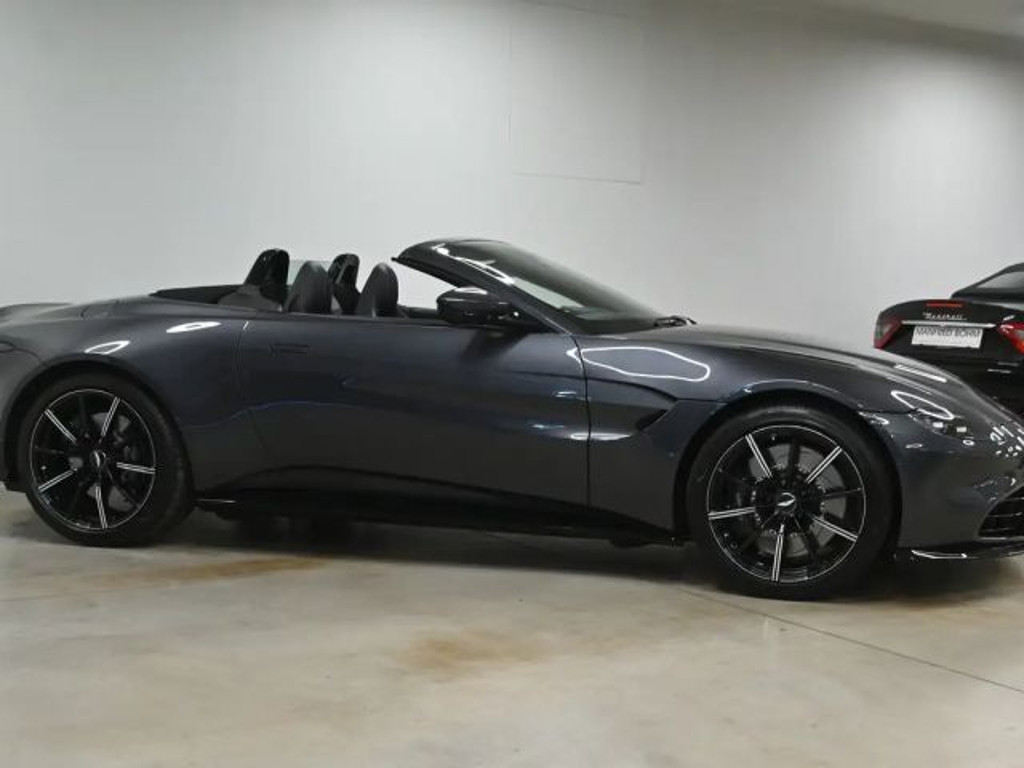Aston Martin Vantage
