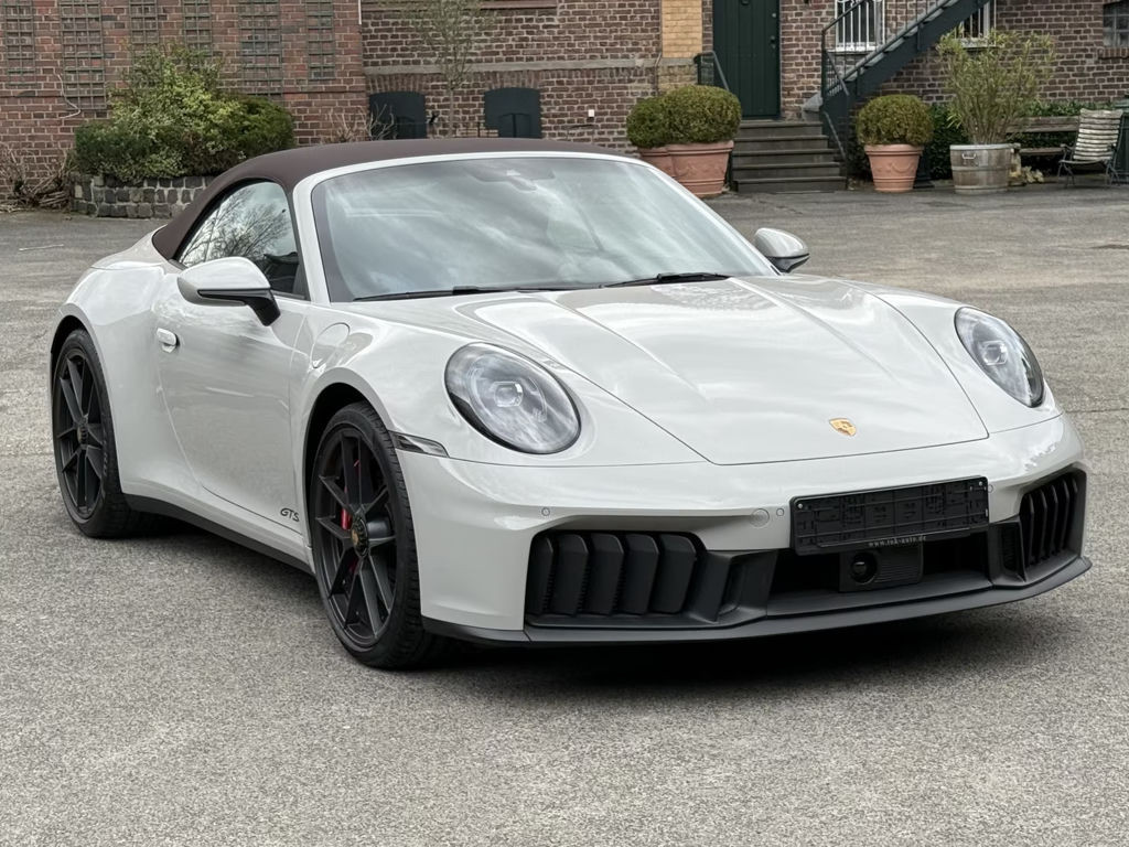 Porsche 992 GTS Turbo Cabrio Carrera 4