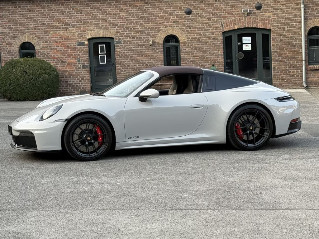 Porsche 992