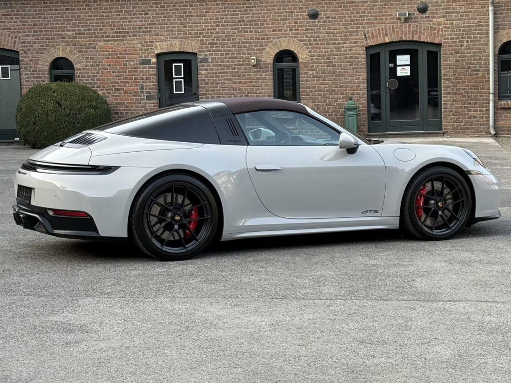 Porsche 992