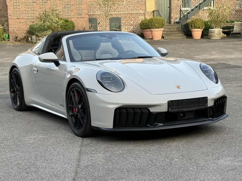 Porsche 992