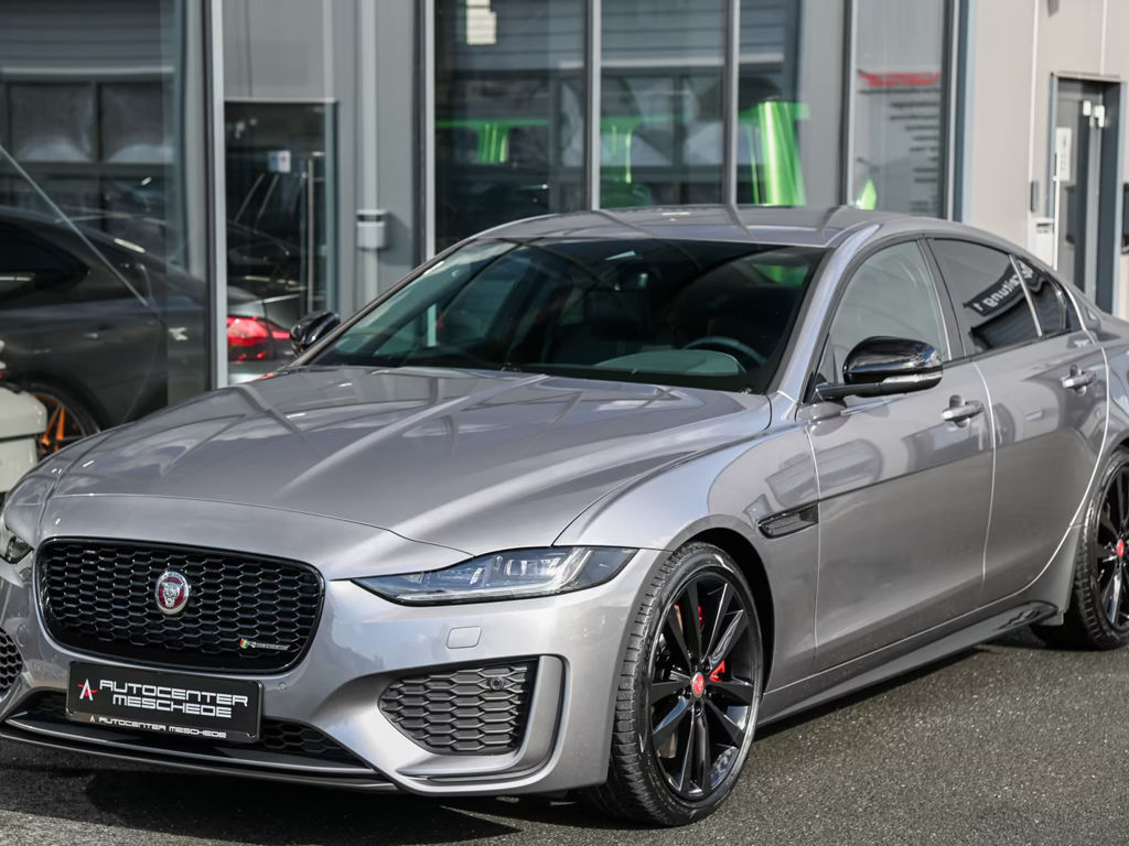 Jaguar XE