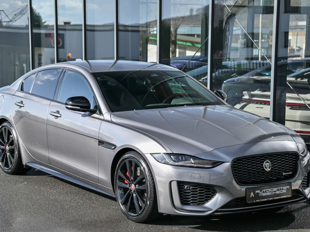 Jaguar XE