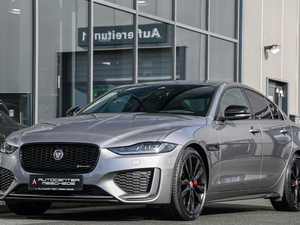 Jaguar XE