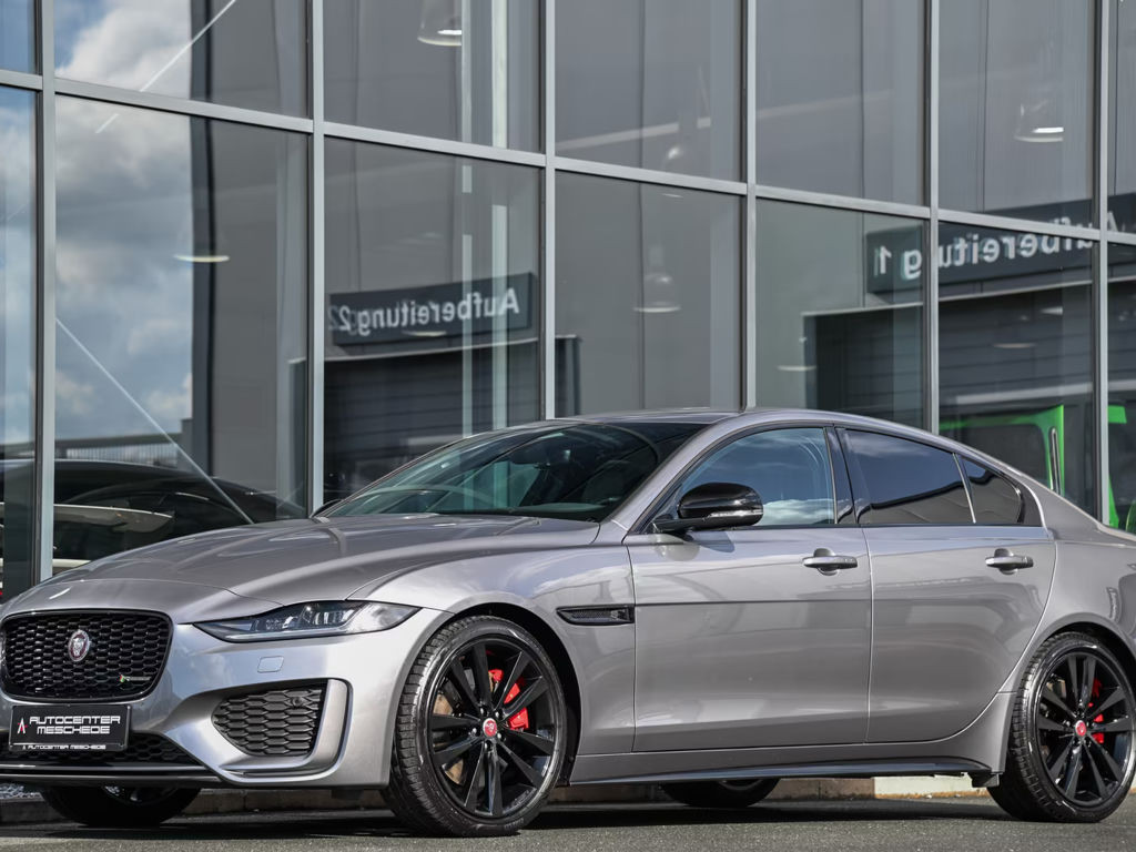 Jaguar XE