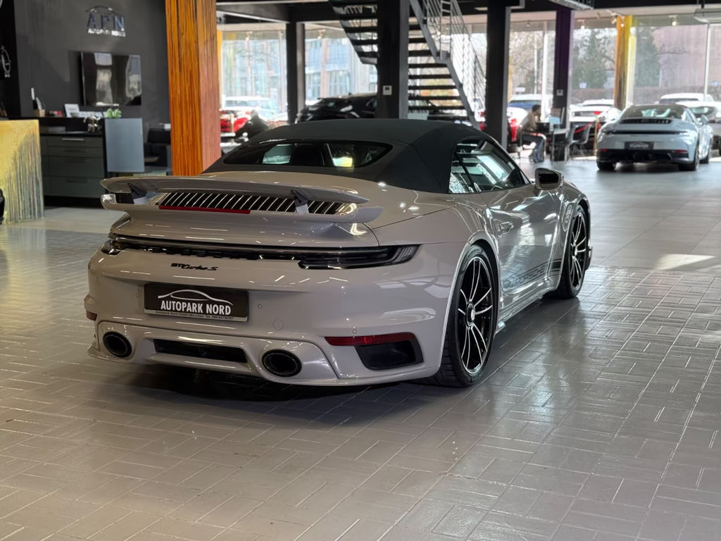 Porsche 992