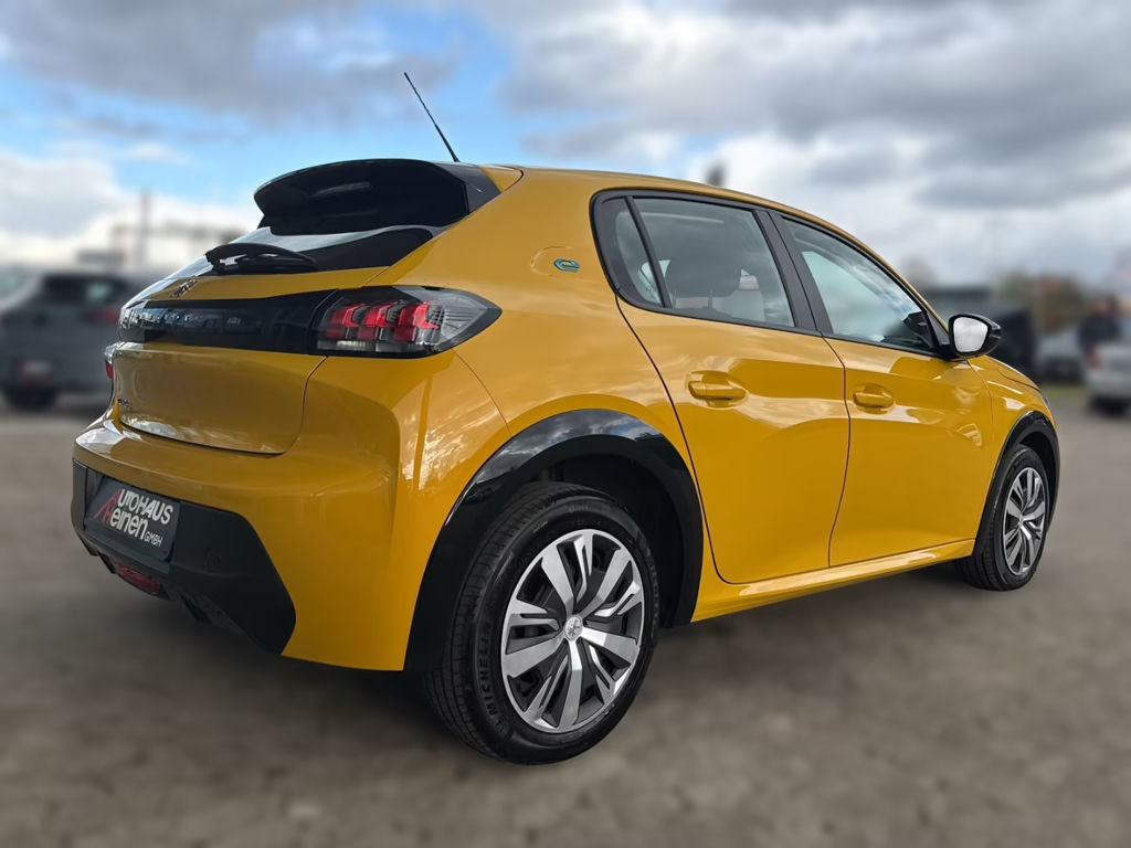 Peugeot e-208